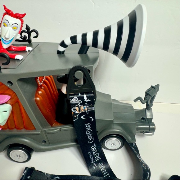 (Sold) NWT. Disney ‘The Nightmare Before Christmas’ Mayor’s Car Popcorn Bucket. - Picture 4 of 14